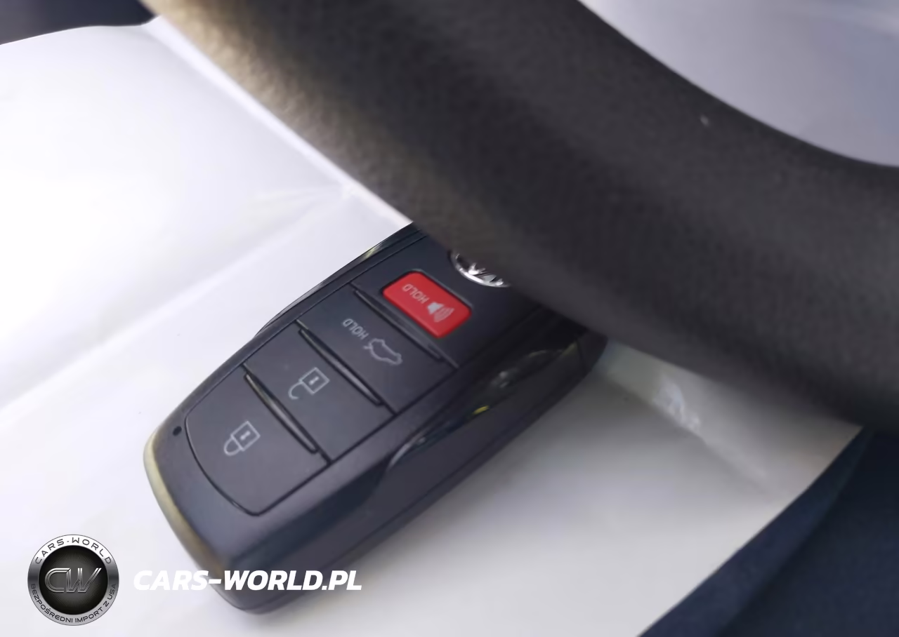 2025 Toyota Camry Le VIN:4T1DAACK8SU183284 - 11