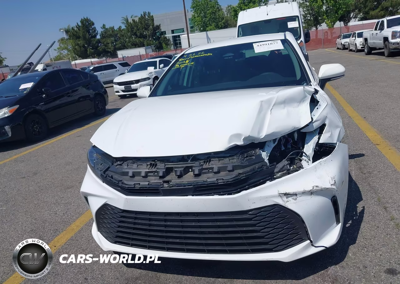 2025 Toyota Camry Le VIN:4T1DAACK8SU183284 - 12