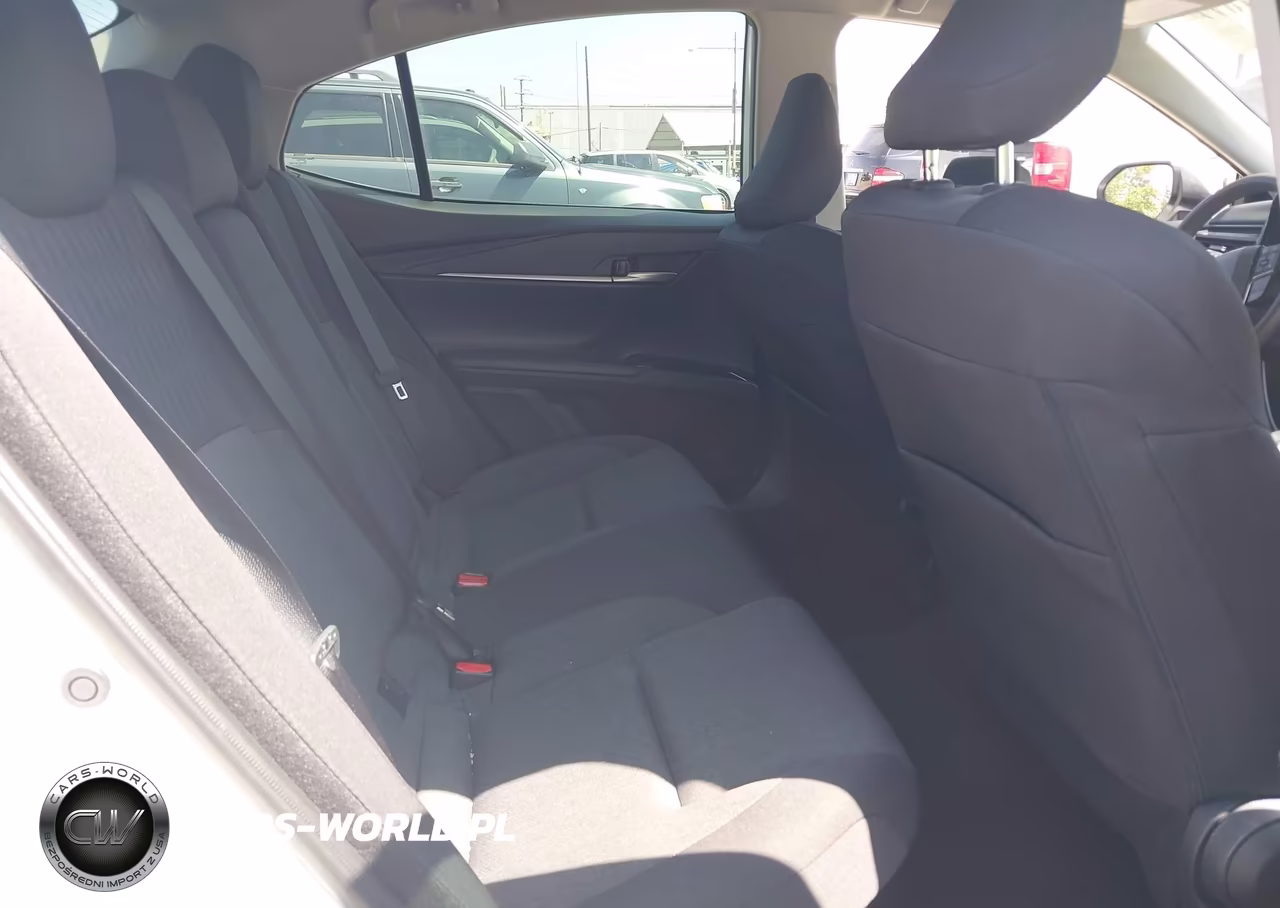2025 Toyota Camry Le VIN:4T1DAACK8SU183284 - 8