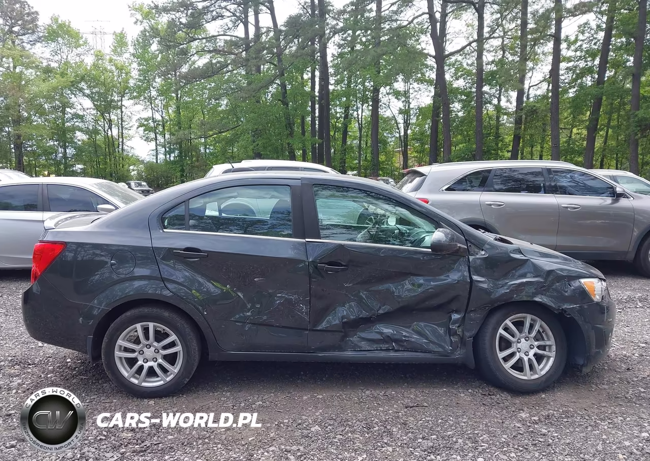 2015 Chevrolet Sonic Lt Auto VIN:1G1JC5SG6F4210924 - 12