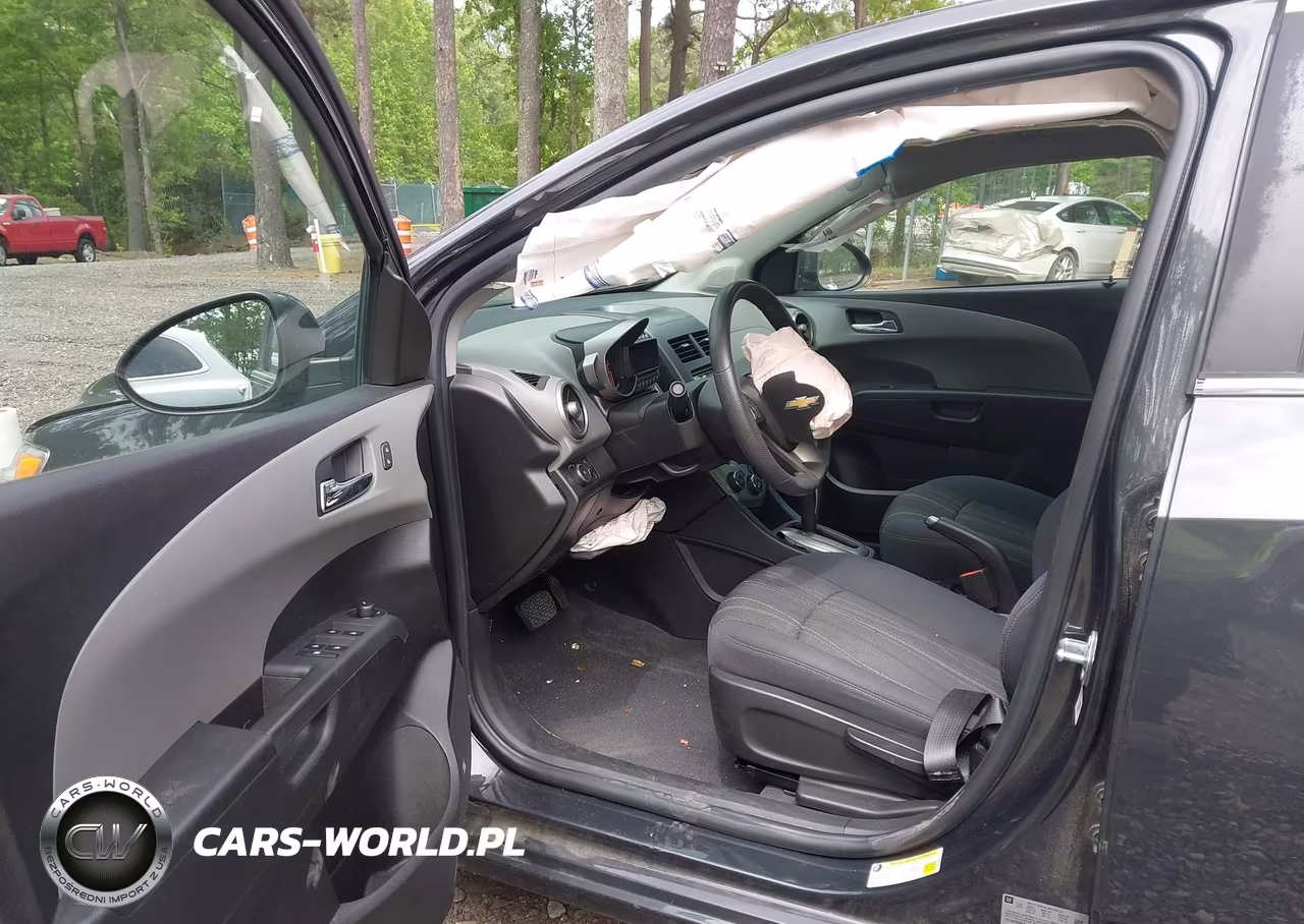 2015 Chevrolet Sonic Lt Auto VIN:1G1JC5SG6F4210924 - 5
