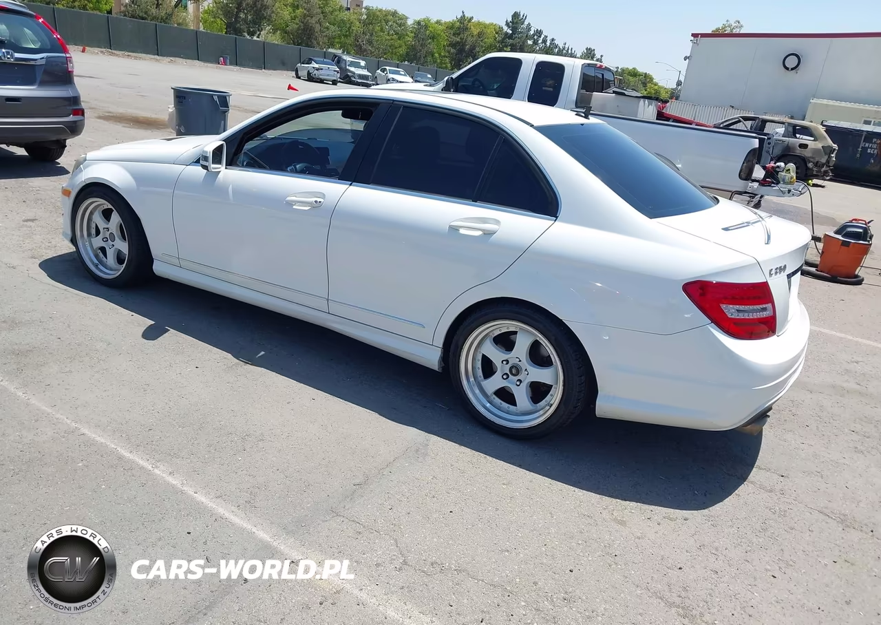 2014 Mercedes-Benz C 250 Sport VIN:WDDGF4HB4EA952971 - 3