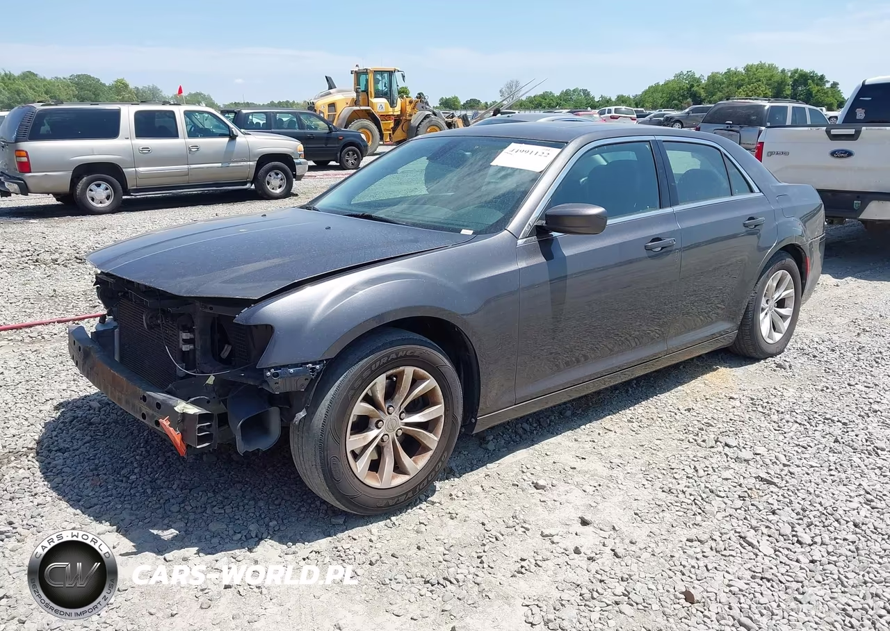 2015 Chrysler 300 Limited VIN:2C3CCAAG8FH932025 - 2
