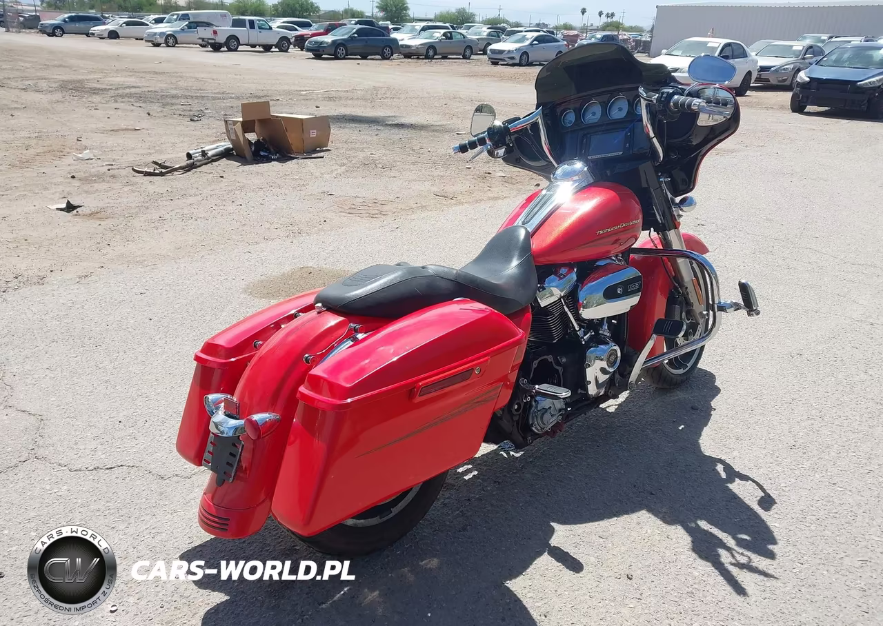 2017 Harley-Davidson Flhxs Street Glide Special VIN:1HD1KRC11HB684417 - 4