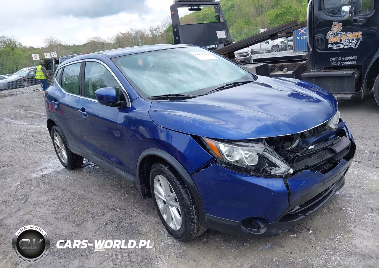 2018 Nissan Rogue Sport S – zdjęcie 1 z 18