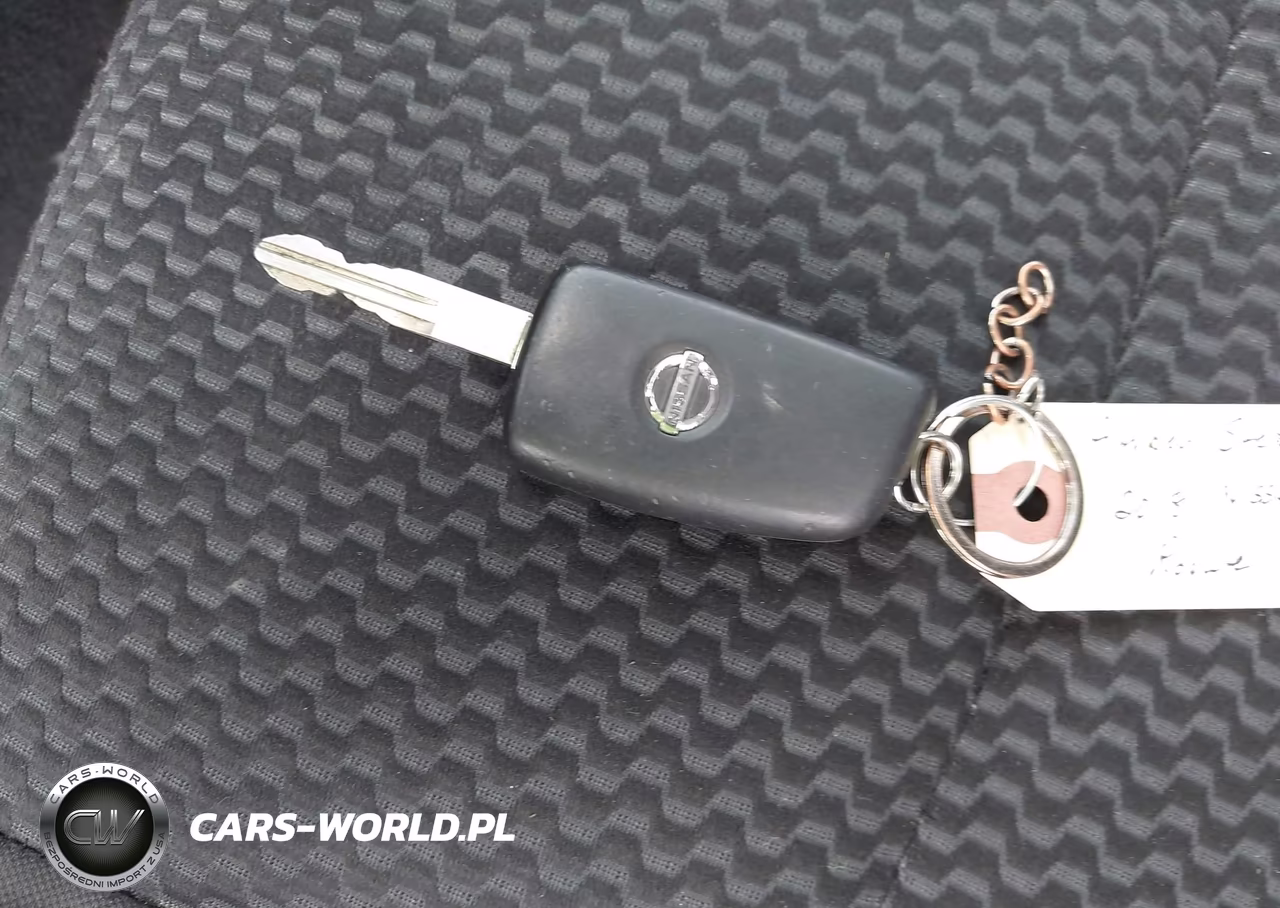 2018 Nissan Rogue Sport S VIN:JN1BJ1CR8JW203631 - 11