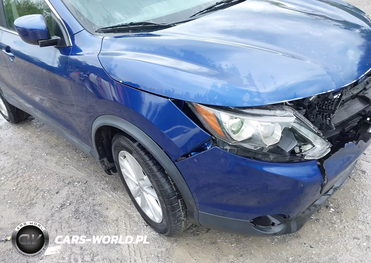 2018 Nissan Rogue Sport S VIN:JN1BJ1CR8JW203631 - 18