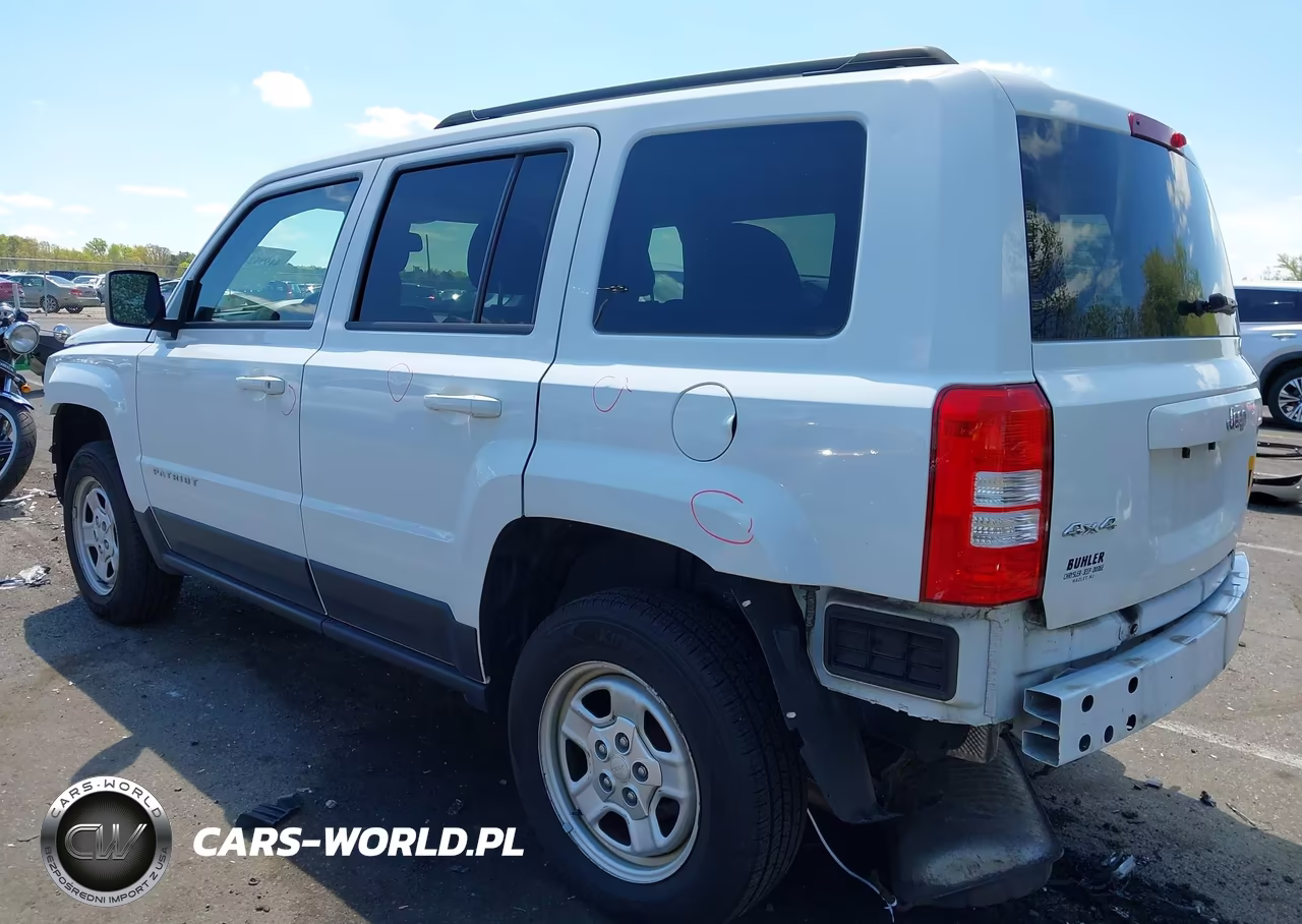 2016 Jeep Patriot Sport VIN:1C4NJRBB2GD580828 - 3