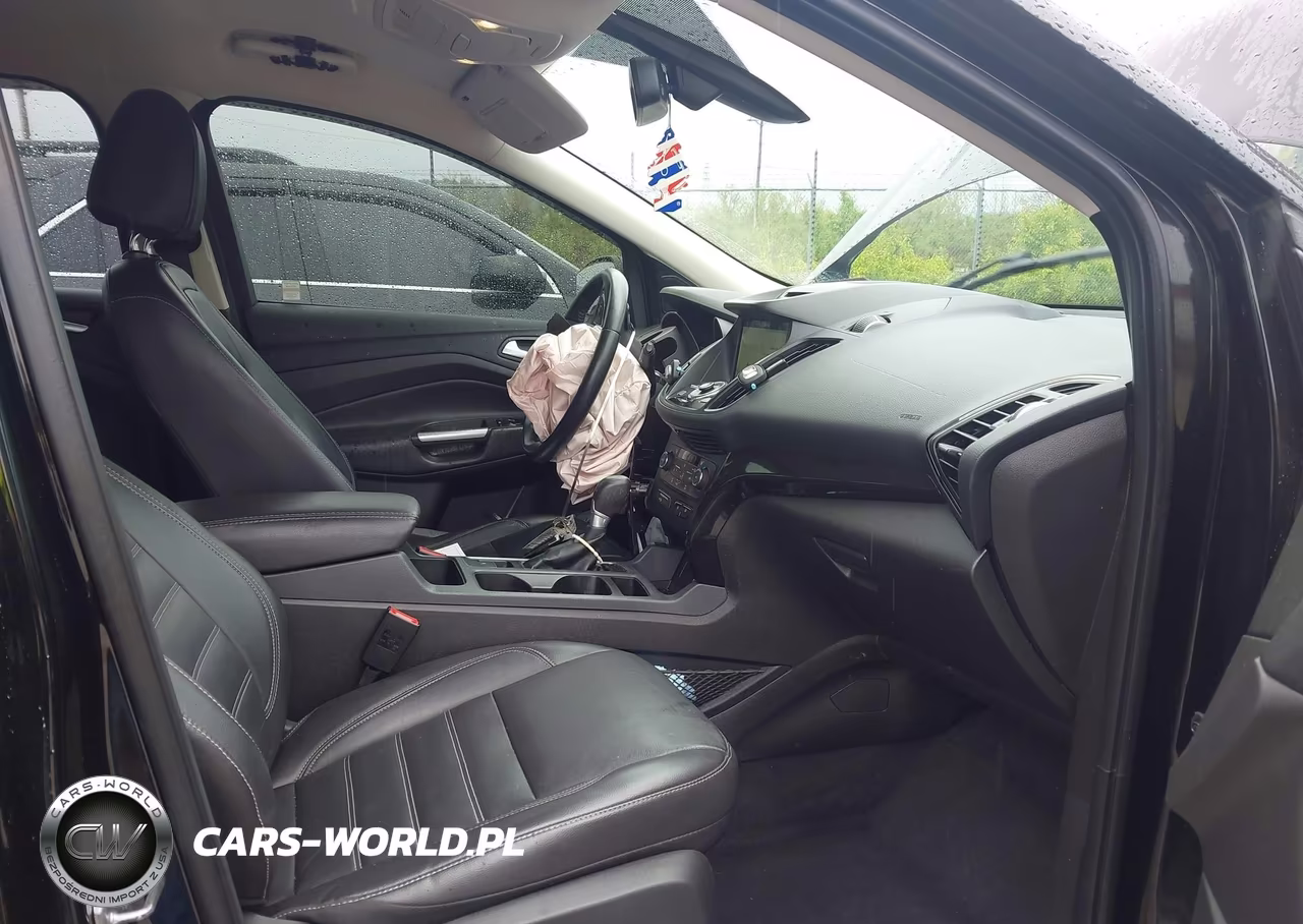 2017 Ford Escape Titanium VIN:1FMCU9JD9HUC05968 - 5