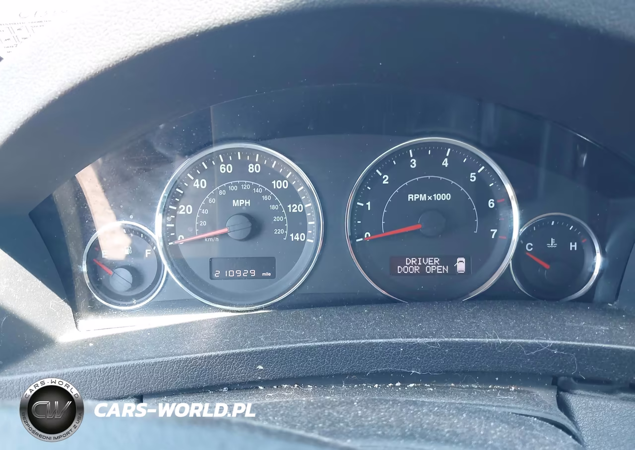2010 Jeep Grand Cherokee Laredo VIN:1J4PR4GK7AC133433 - 7