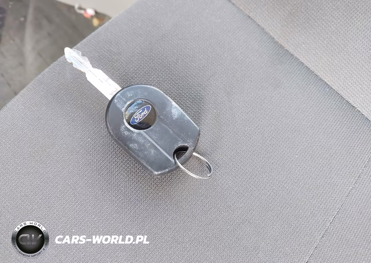 2010 Ford Escape Xls VIN:1FMCU9C79AKC63524 - 11
