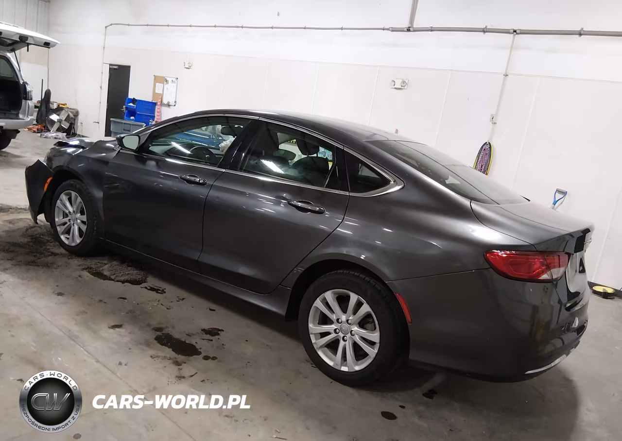 2015 Chrysler 200 Limited VIN:1C3CCCAB6FN682162 - 3