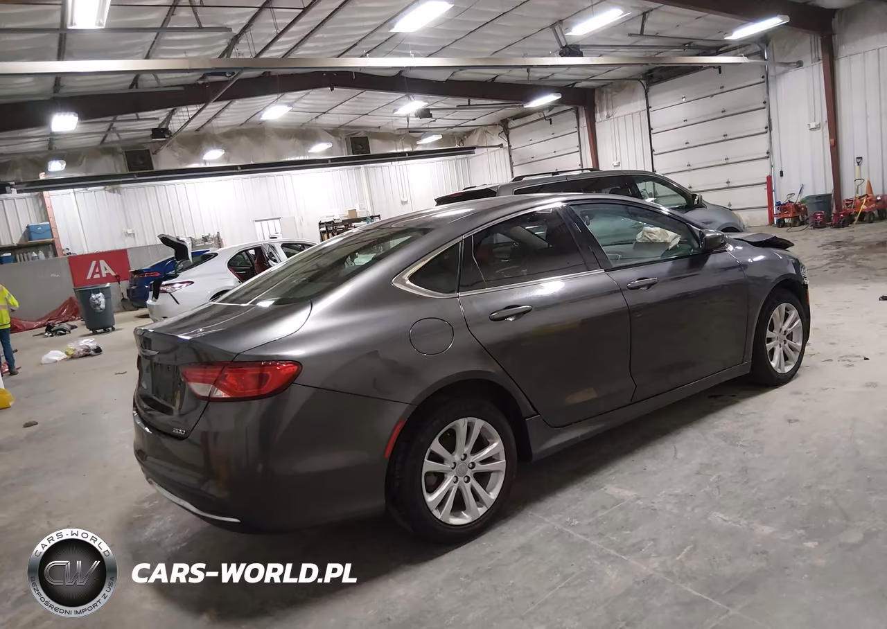 2015 Chrysler 200 Limited VIN:1C3CCCAB6FN682162 - 4