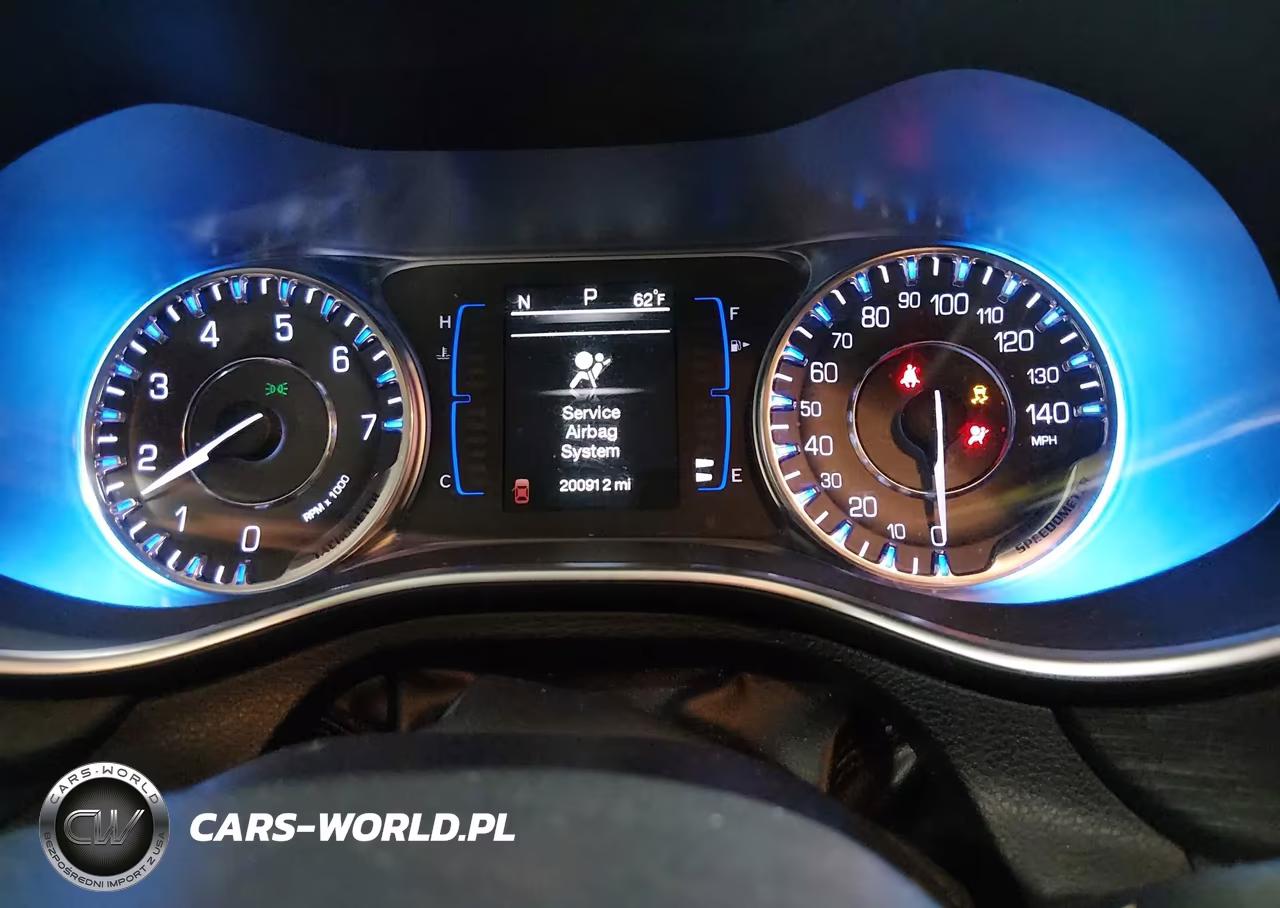 2015 Chrysler 200 Limited VIN:1C3CCCAB6FN682162 - 7
