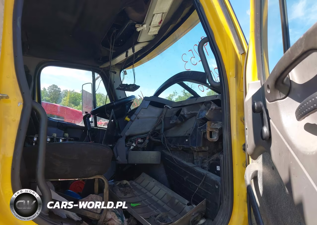 2007 Freightliner M2 112 Medium Duty VIN:1FVHC5DE37HY37953 - 7