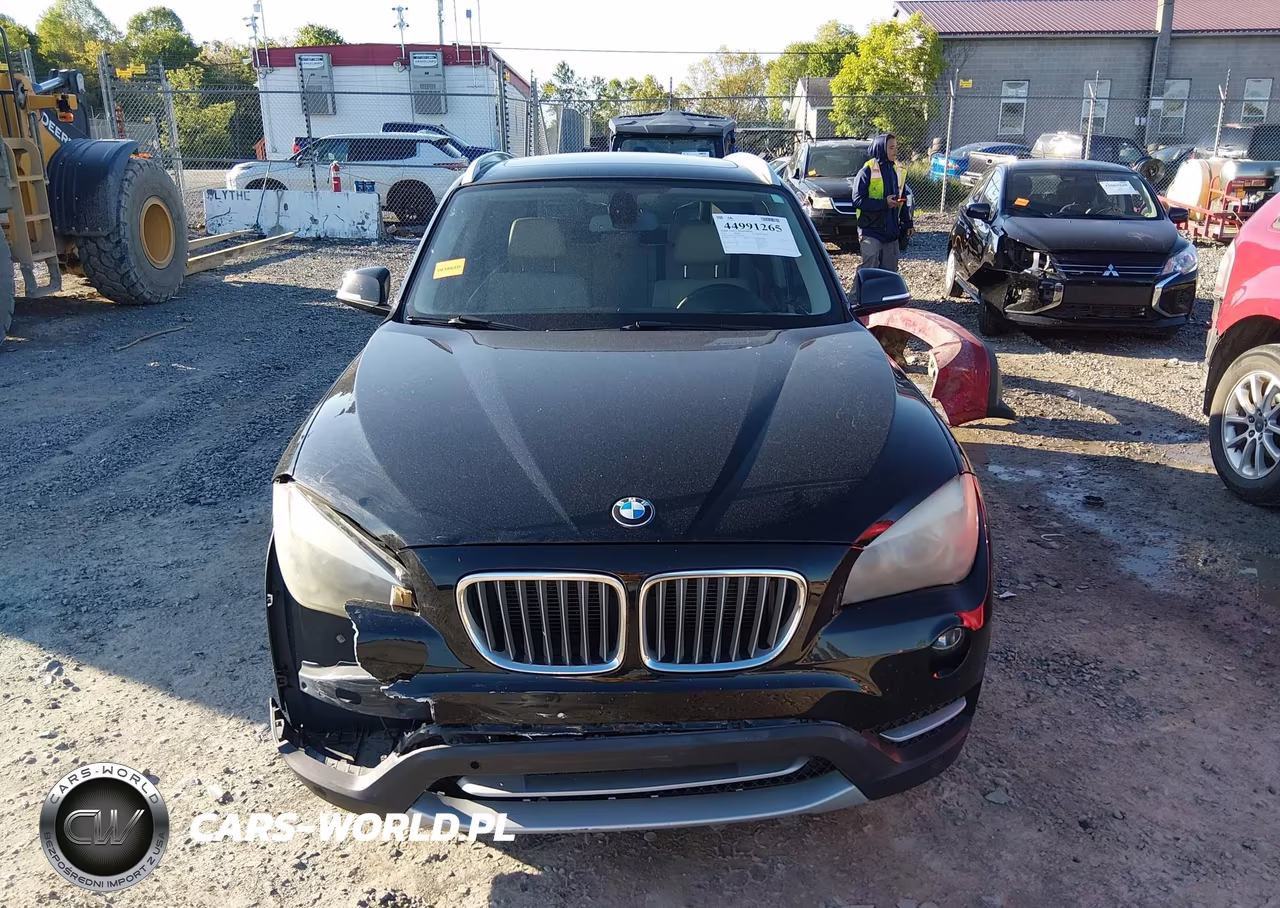 2013 BMW X1 xDrive28I VIN:WBAVL1C57DVR82819 - 13