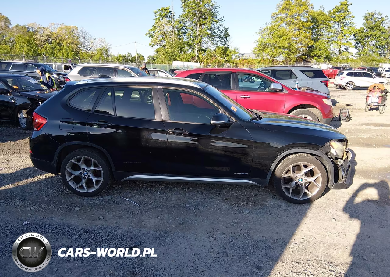 2013 BMW X1 xDrive28I VIN:WBAVL1C57DVR82819 - 14
