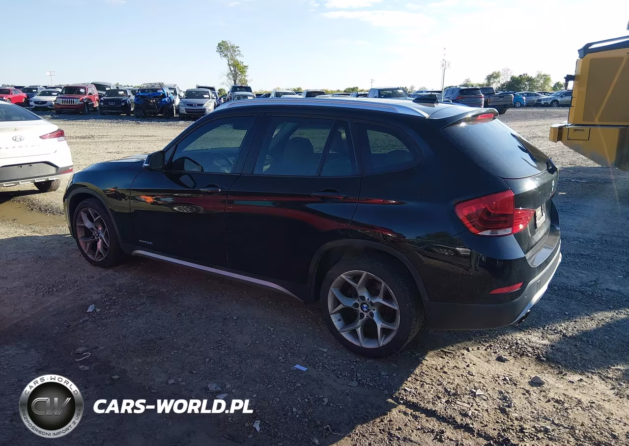2013 BMW X1 xDrive28I VIN:WBAVL1C57DVR82819 - 3
