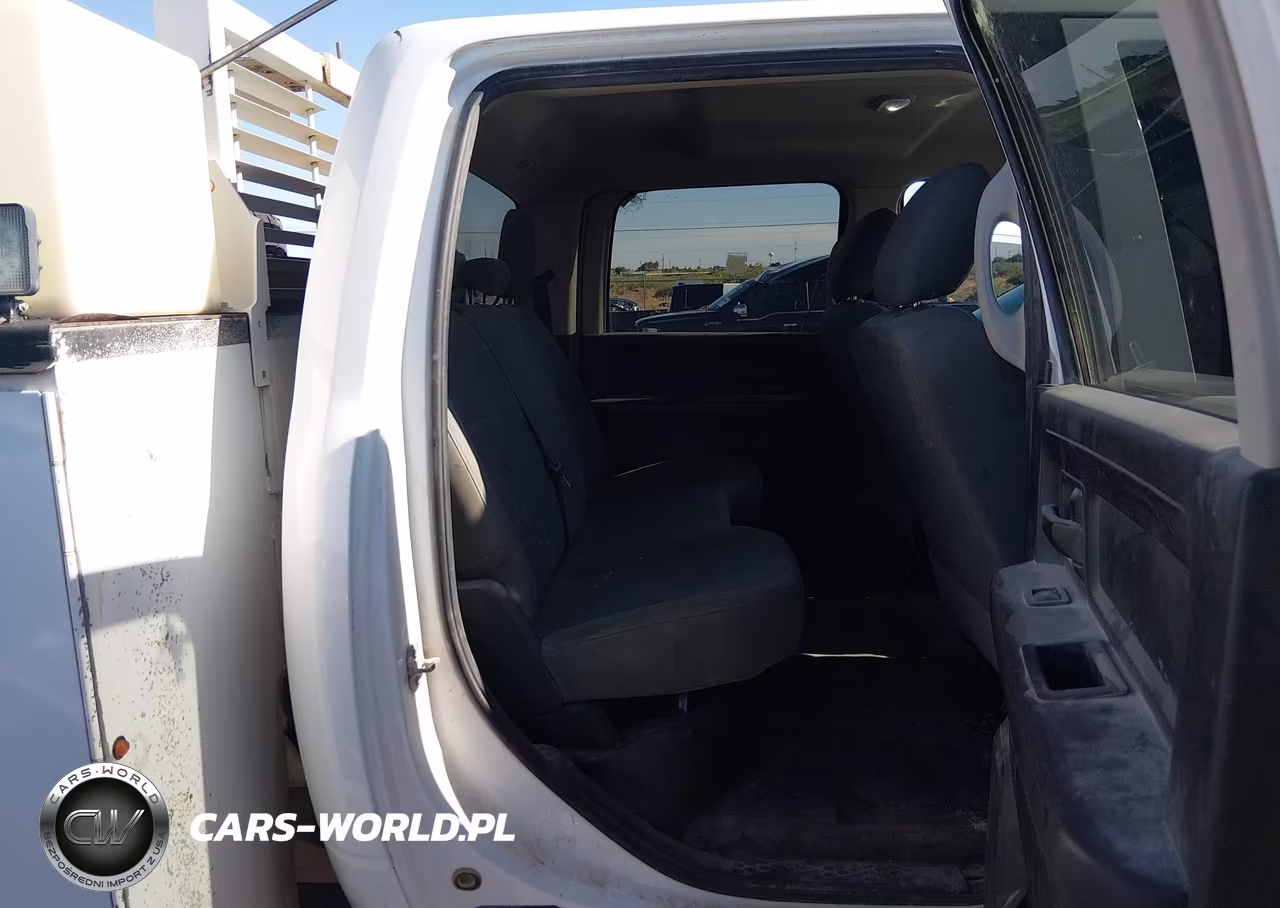 2018 Ram 3500 Chassis Tradesman-Slt-Laramie VIN:3C7WRTCJXJG201510 - 4