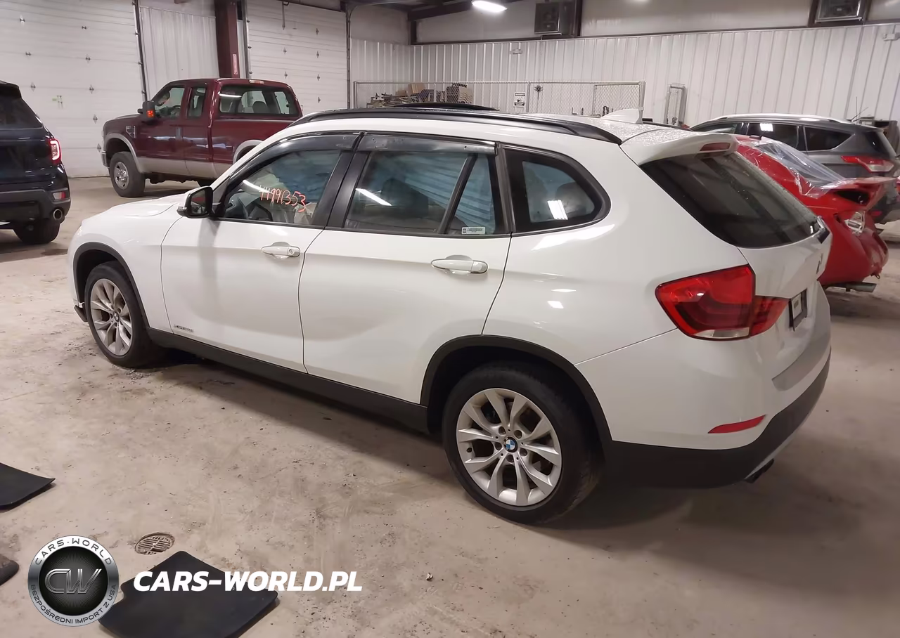 2013 BMW X1 xDrive28I VIN:WBAVL1C53DVR82428 - 3