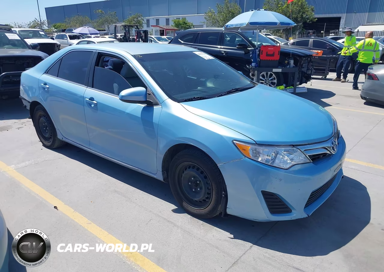 2013 Toyota Camry Hybrid Le