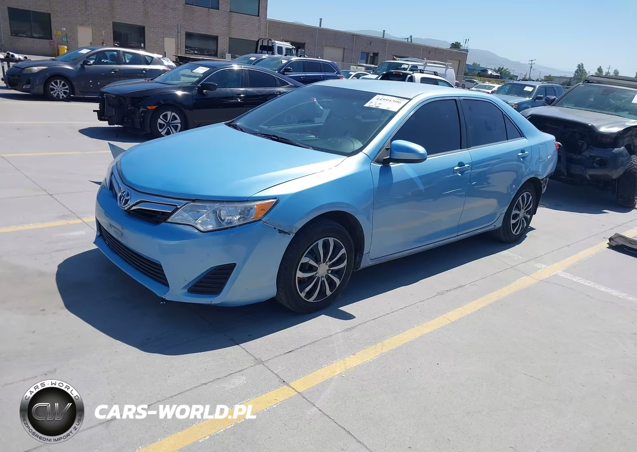 2013 Toyota Camry Hybrid Le VIN:4T1BD1FK6DU073055 - 2