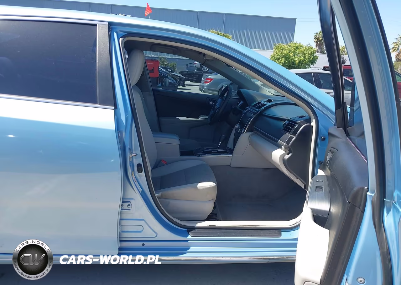 2013 Toyota Camry Hybrid Le VIN:4T1BD1FK6DU073055 - 5