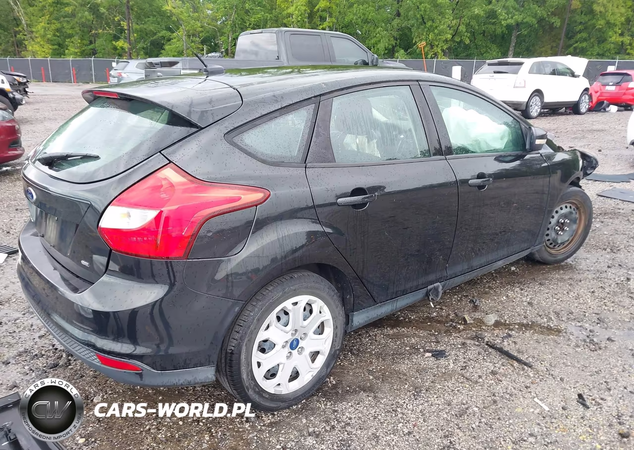 2012 Ford Focus Se VIN:1FAHP3K21CL318913 - 4
