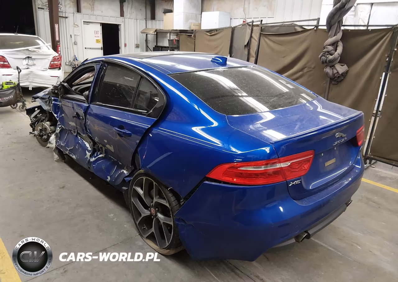 2017 Jaguar Xe 35T R-Sport VIN:SAJAF4BV6HA973412 - 3