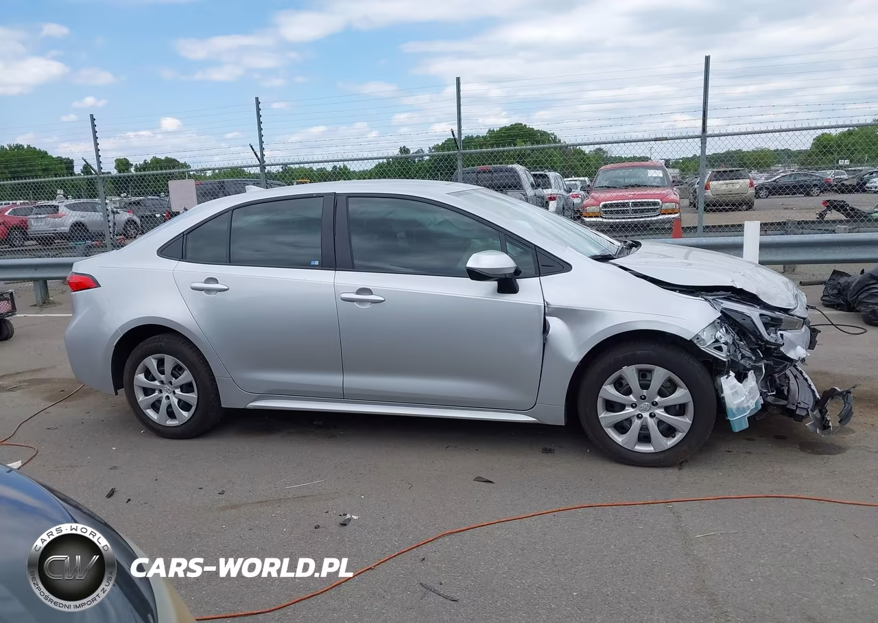 2026 Toyota Corolla Hybrid Hybrid Le VIN:JTDBCMFE7T3138048 - 13
