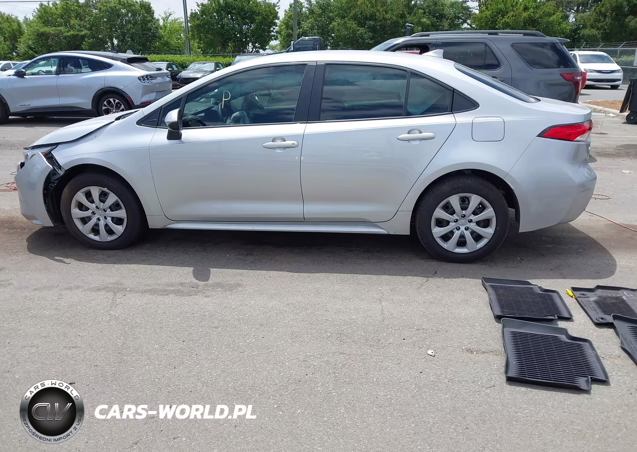 2026 Toyota Corolla Hybrid Hybrid Le VIN:JTDBCMFE7T3138048 - 14