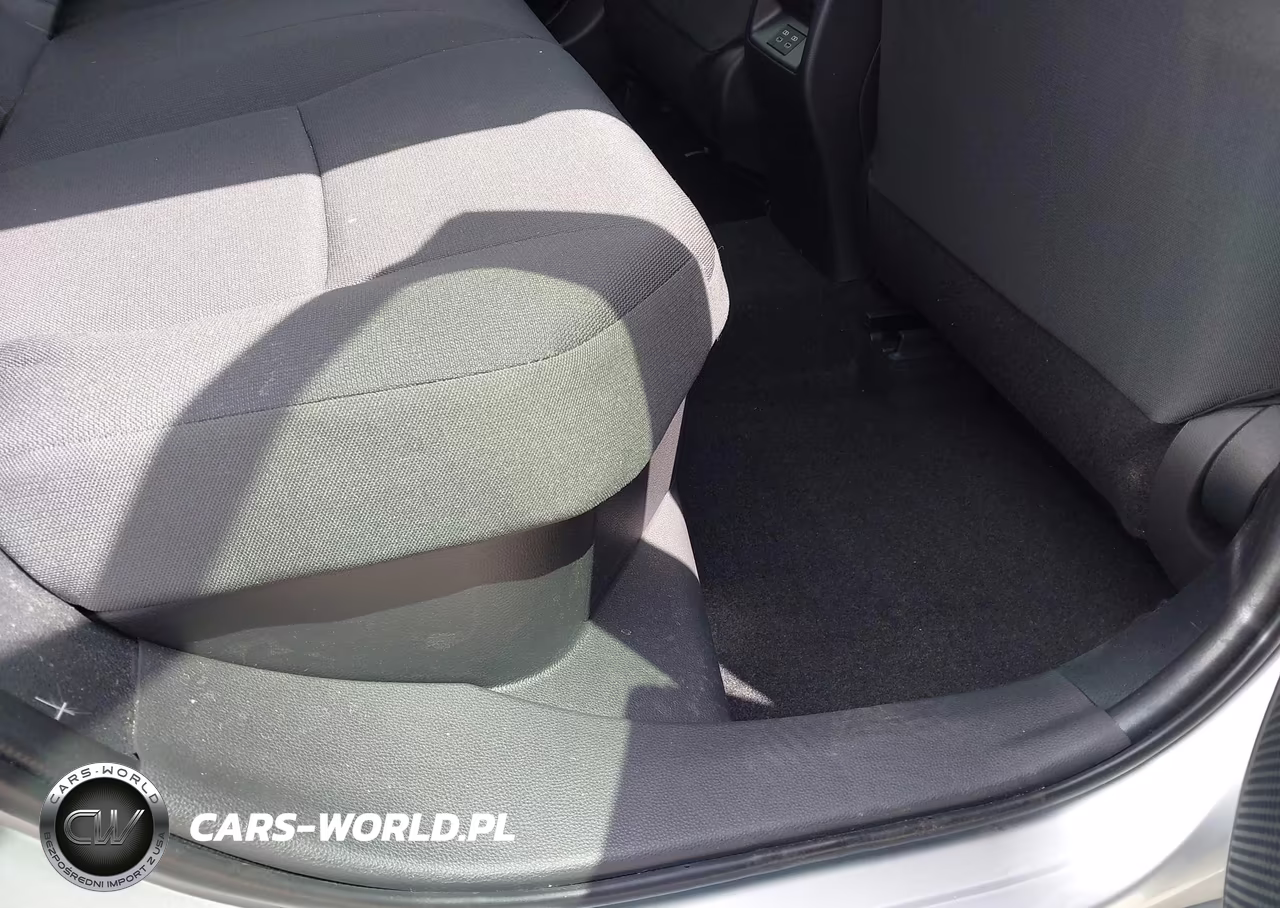 2026 Toyota Corolla Hybrid Hybrid Le VIN:JTDBCMFE7T3138048 - 8