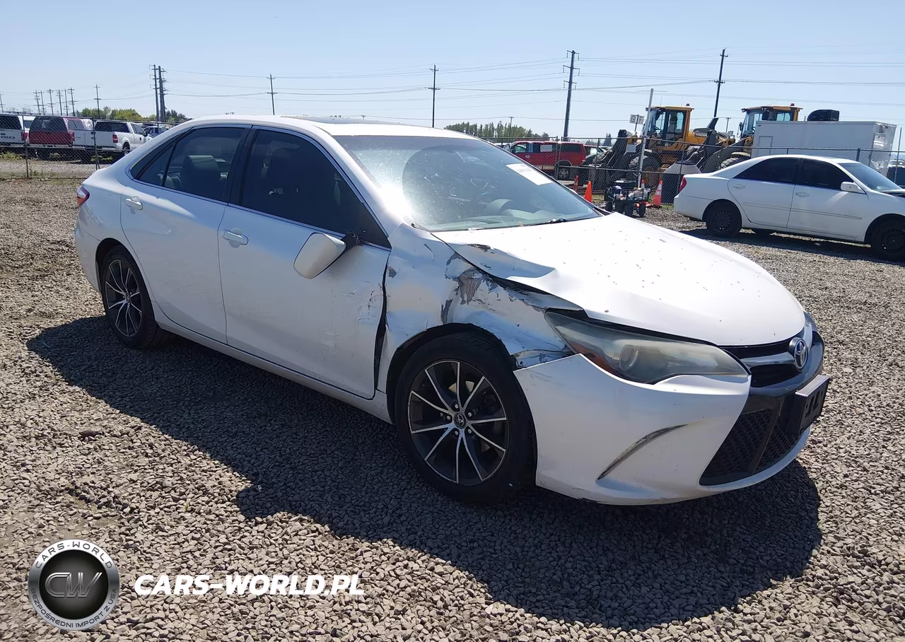 2016 Toyota Camry Xse – zdjęcie 1 z 18