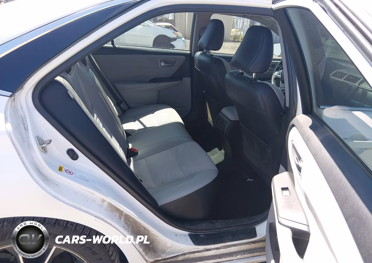 2016 Toyota Camry Xse VIN:4T1BF1FK8GU158171 - 8
