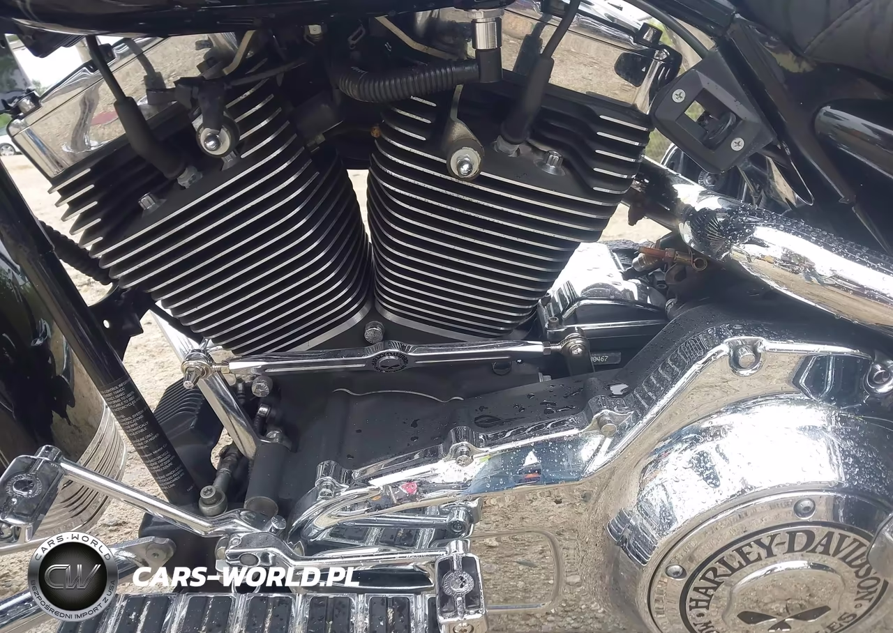 2007 Harley-Davidson Flhtcui VIN:1HD1FC4197Y723976 - 9