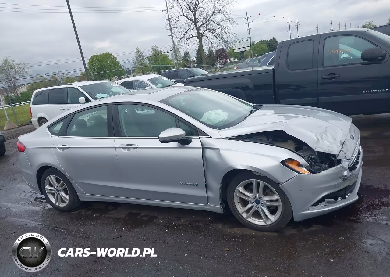 2018 Ford Fusion Hybrid Se VIN:3FA6P0LUXJR127916 - 13