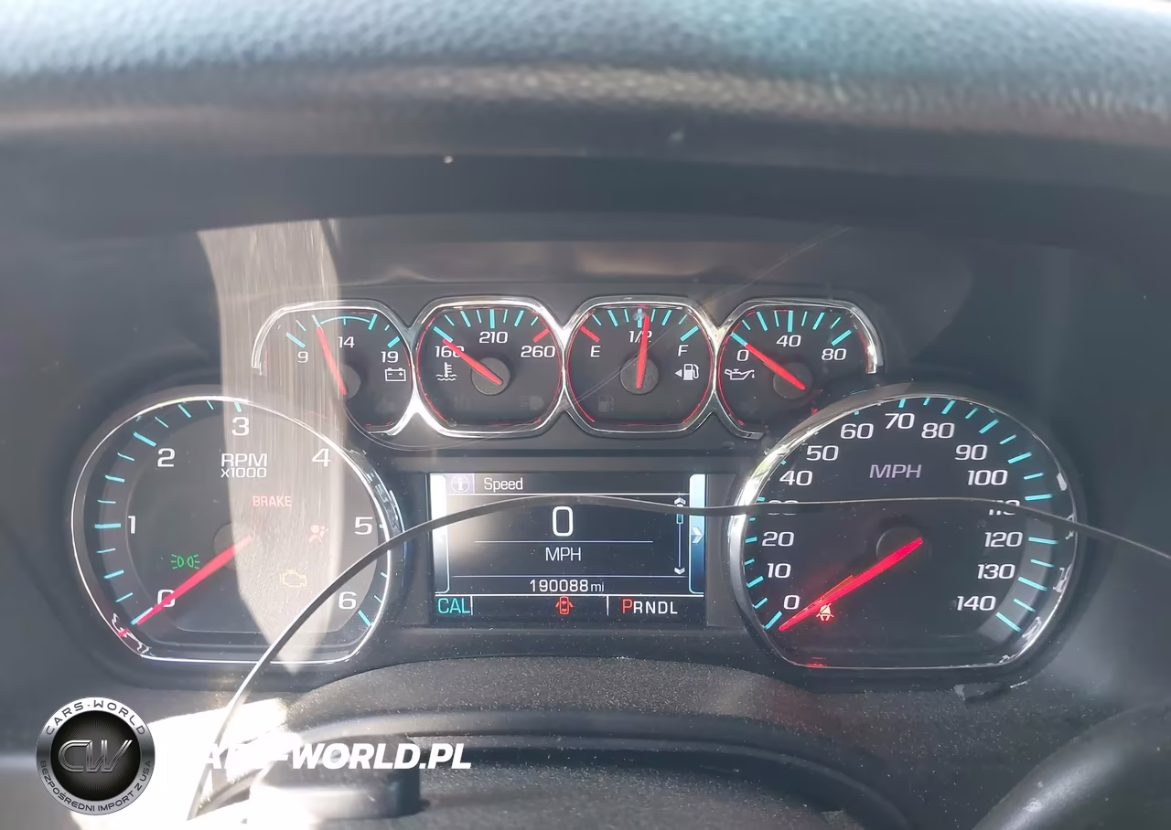 2019 Chevrolet Suburban Lt VIN:1GNSKHKC0KR123120 - 7
