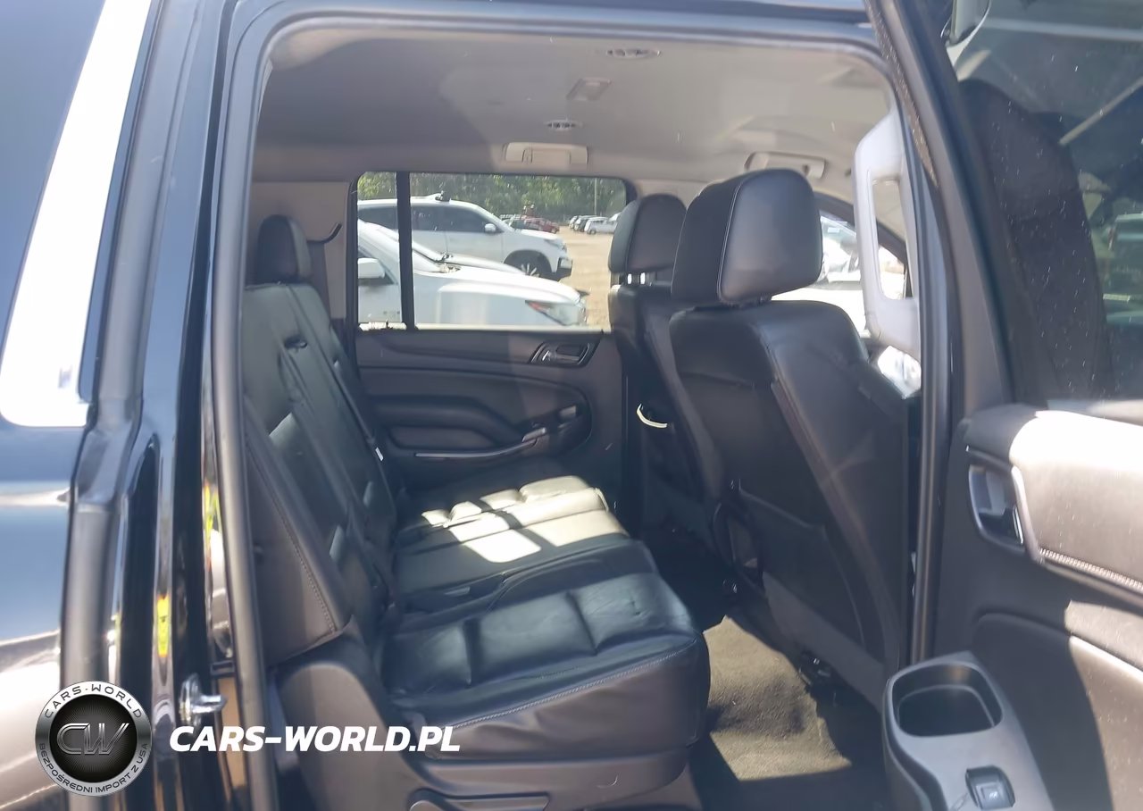 2019 Chevrolet Suburban Lt VIN:1GNSKHKC0KR123120 - 8