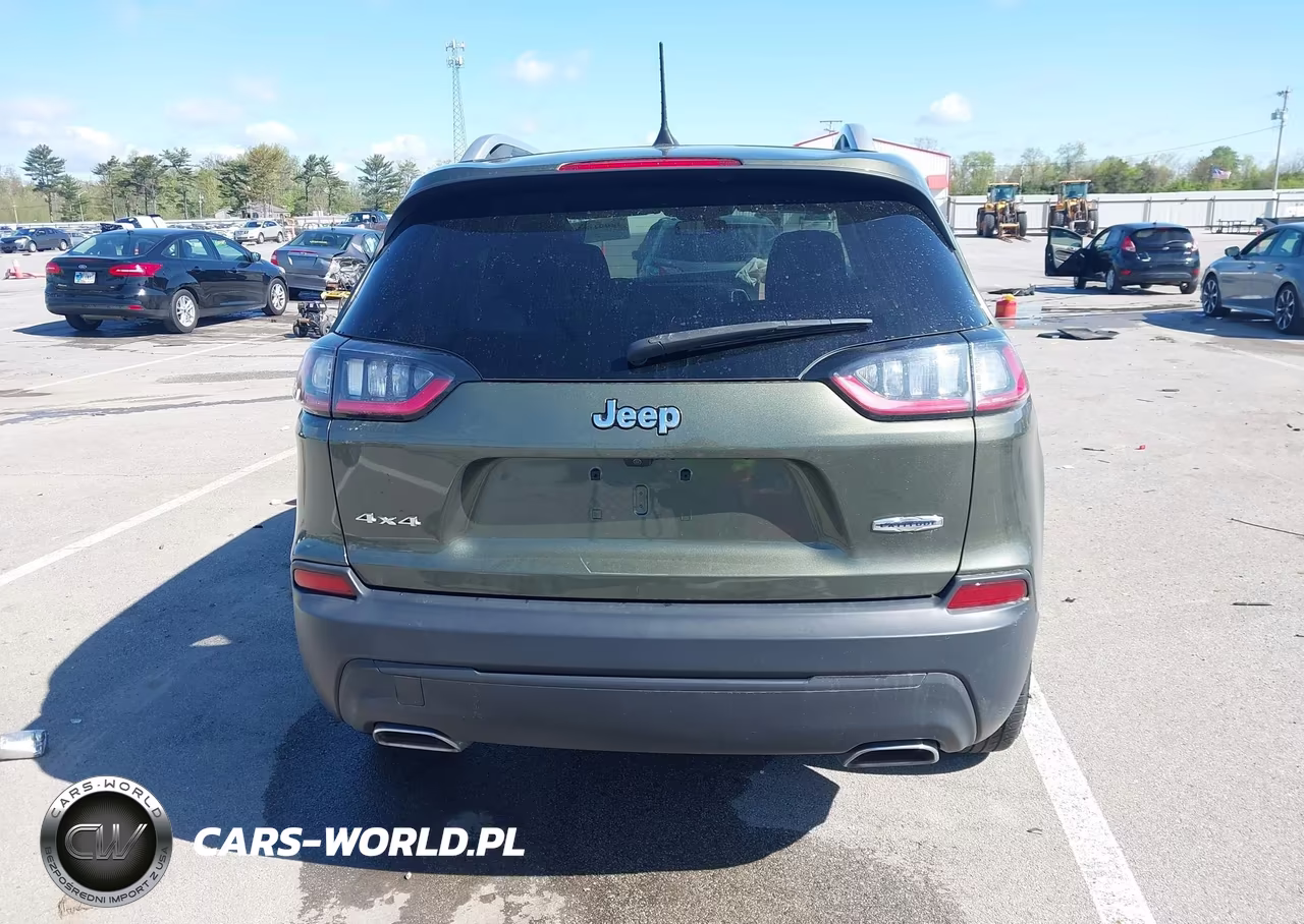 2019 Jeep Cherokee Latitude 4X4 VIN:1C4PJMCX5KD158857 - 16
