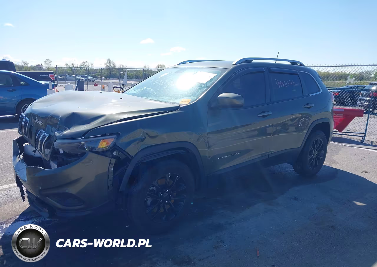 2019 Jeep Cherokee Latitude 4X4 VIN:1C4PJMCX5KD158857 - 2