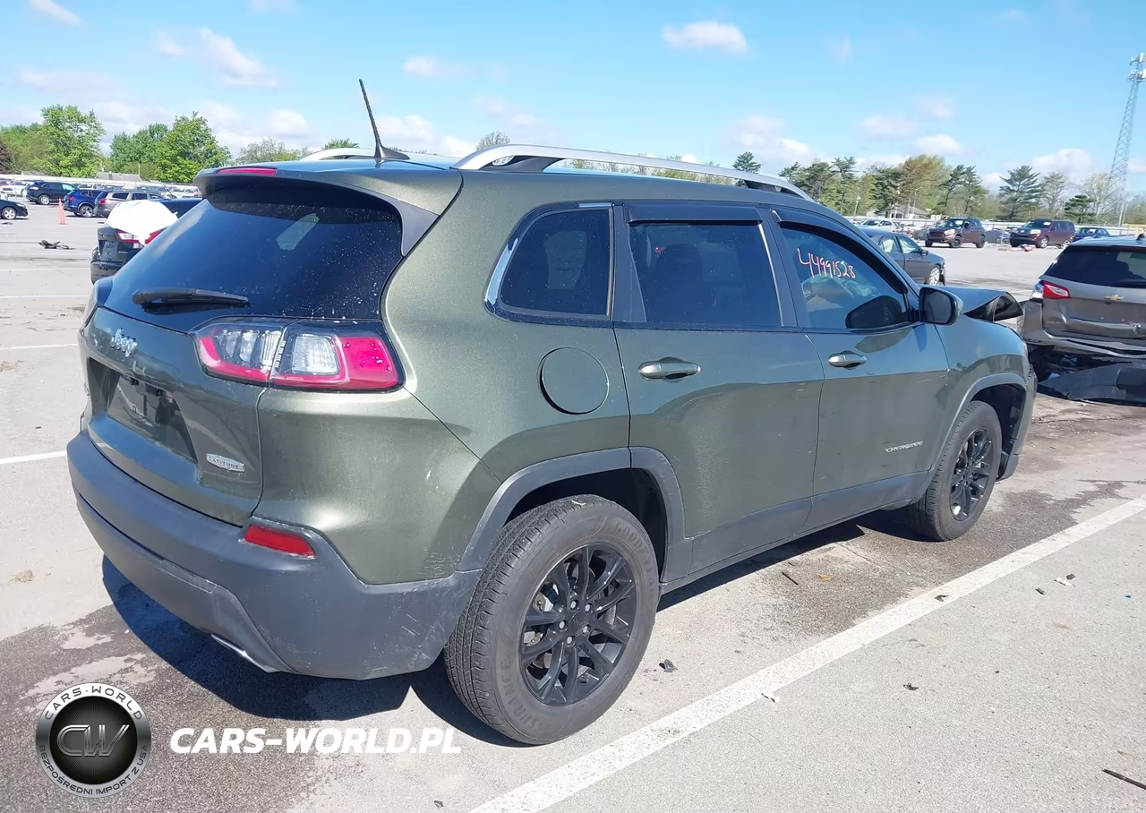 2019 Jeep Cherokee Latitude 4X4 VIN:1C4PJMCX5KD158857 - 4
