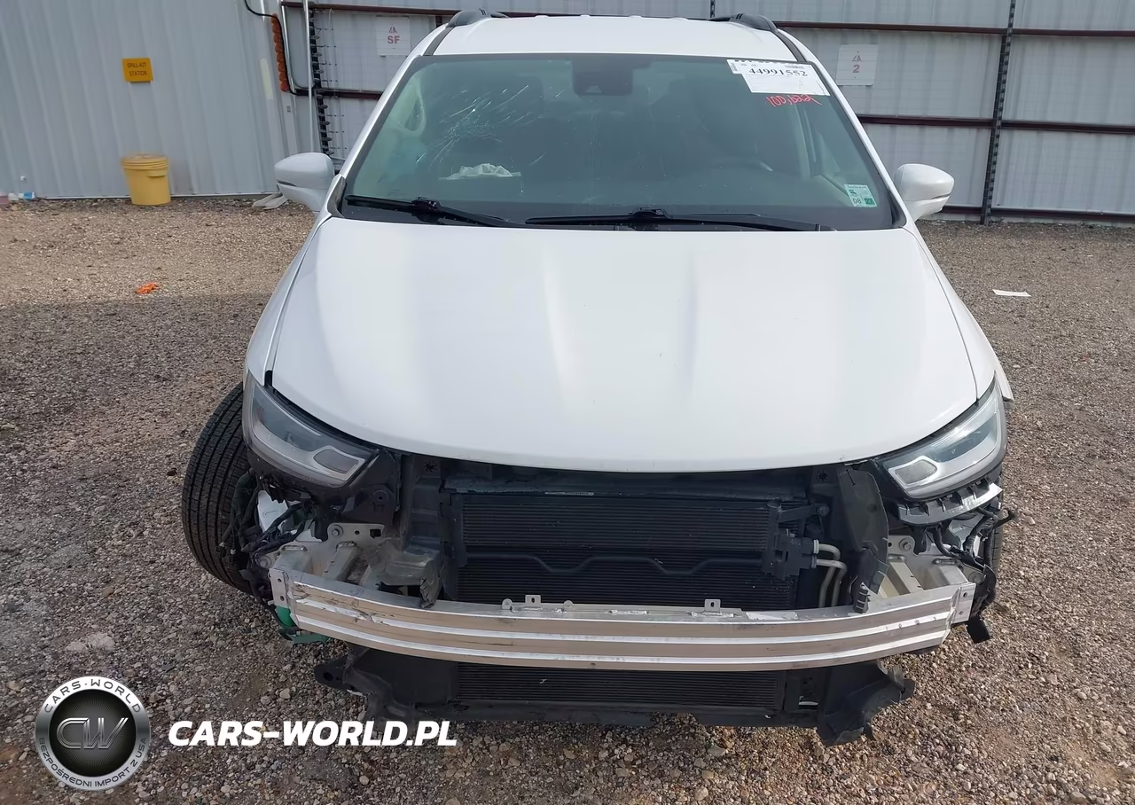2022 Chrysler Pacifica Touring L VIN:2C4RC1BG1NR167415 - 13