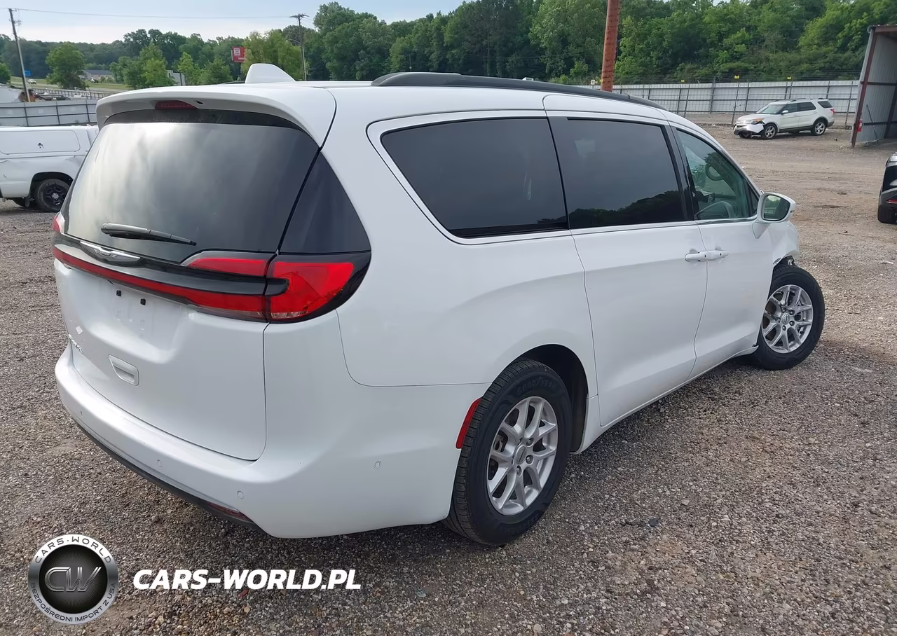 2022 Chrysler Pacifica Touring L VIN:2C4RC1BG1NR167415 - 4
