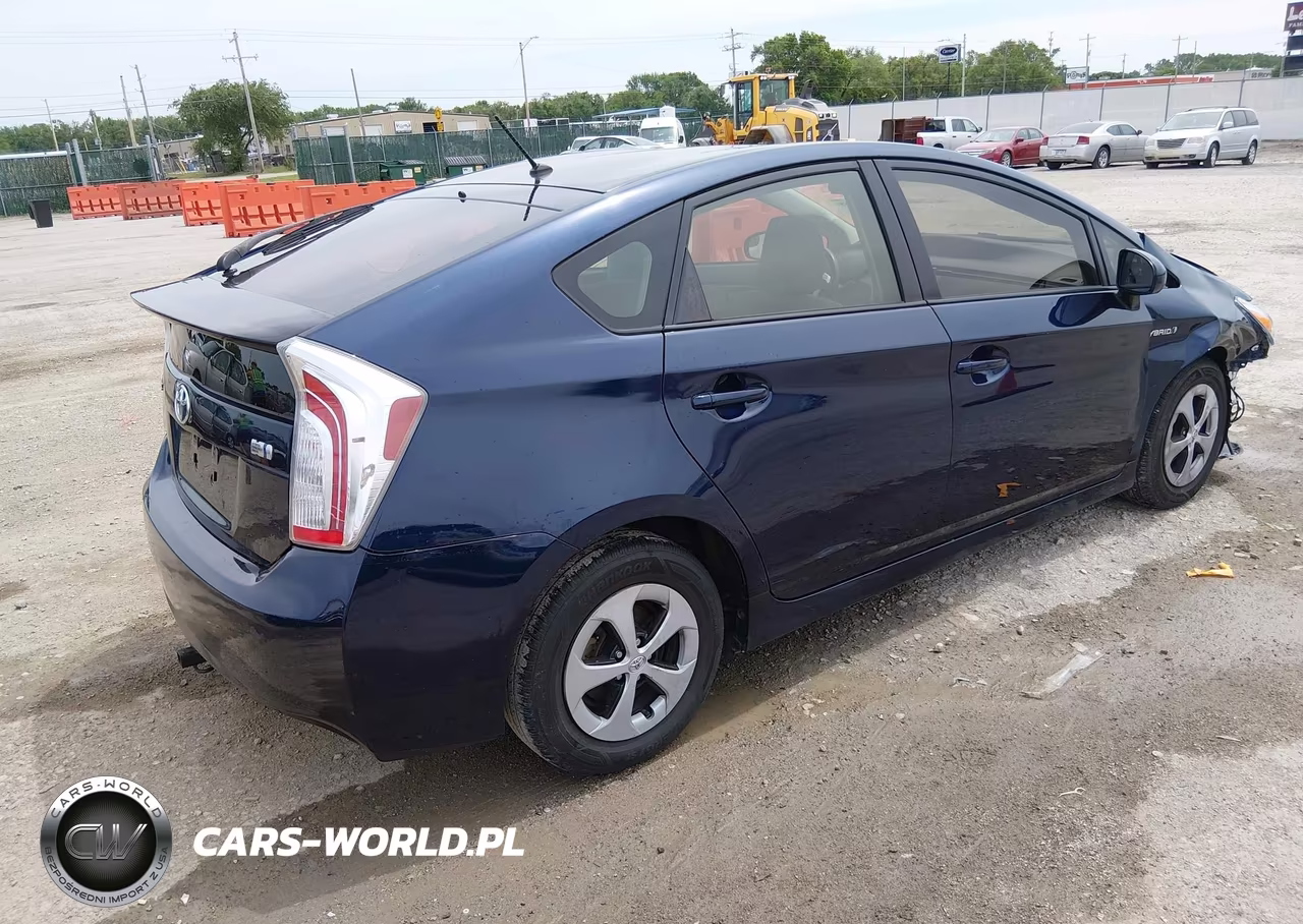 2012 Toyota Prius VIN:JTDKN3DUXC1548739 - 4