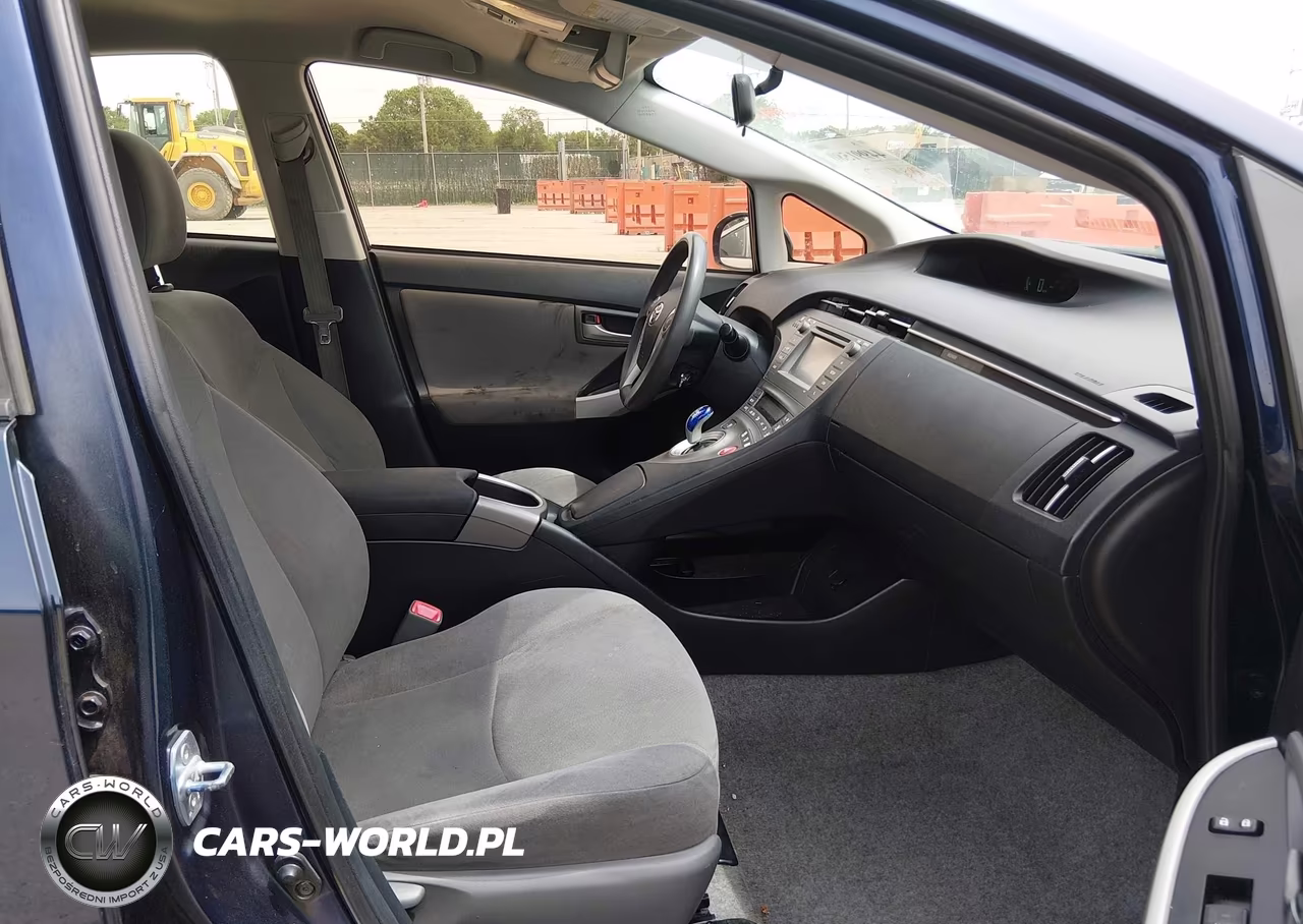 2012 Toyota Prius VIN:JTDKN3DUXC1548739 - 5