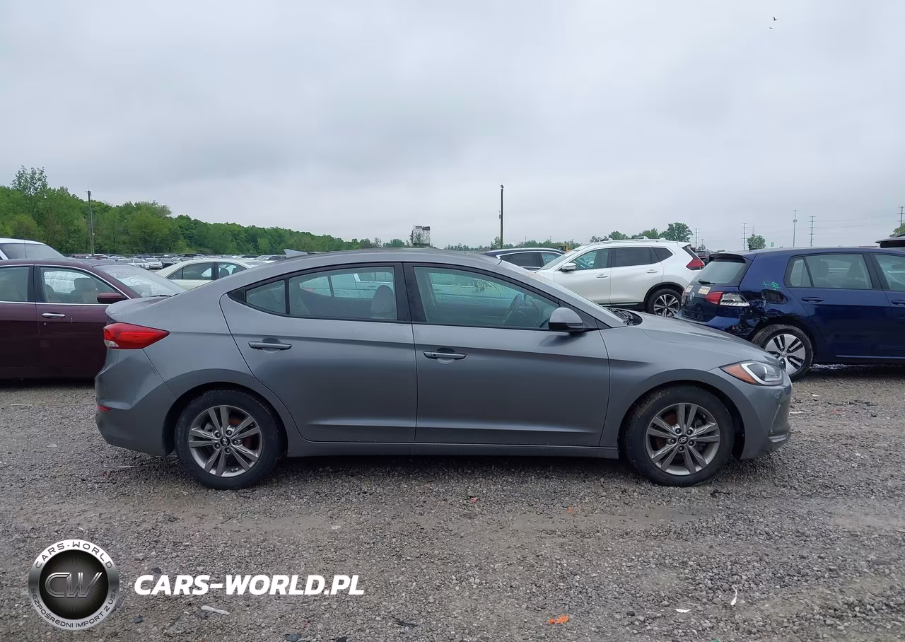 2018 Hyundai Elantra Value Edition VIN:5NPD84LF8JH372241 - 13