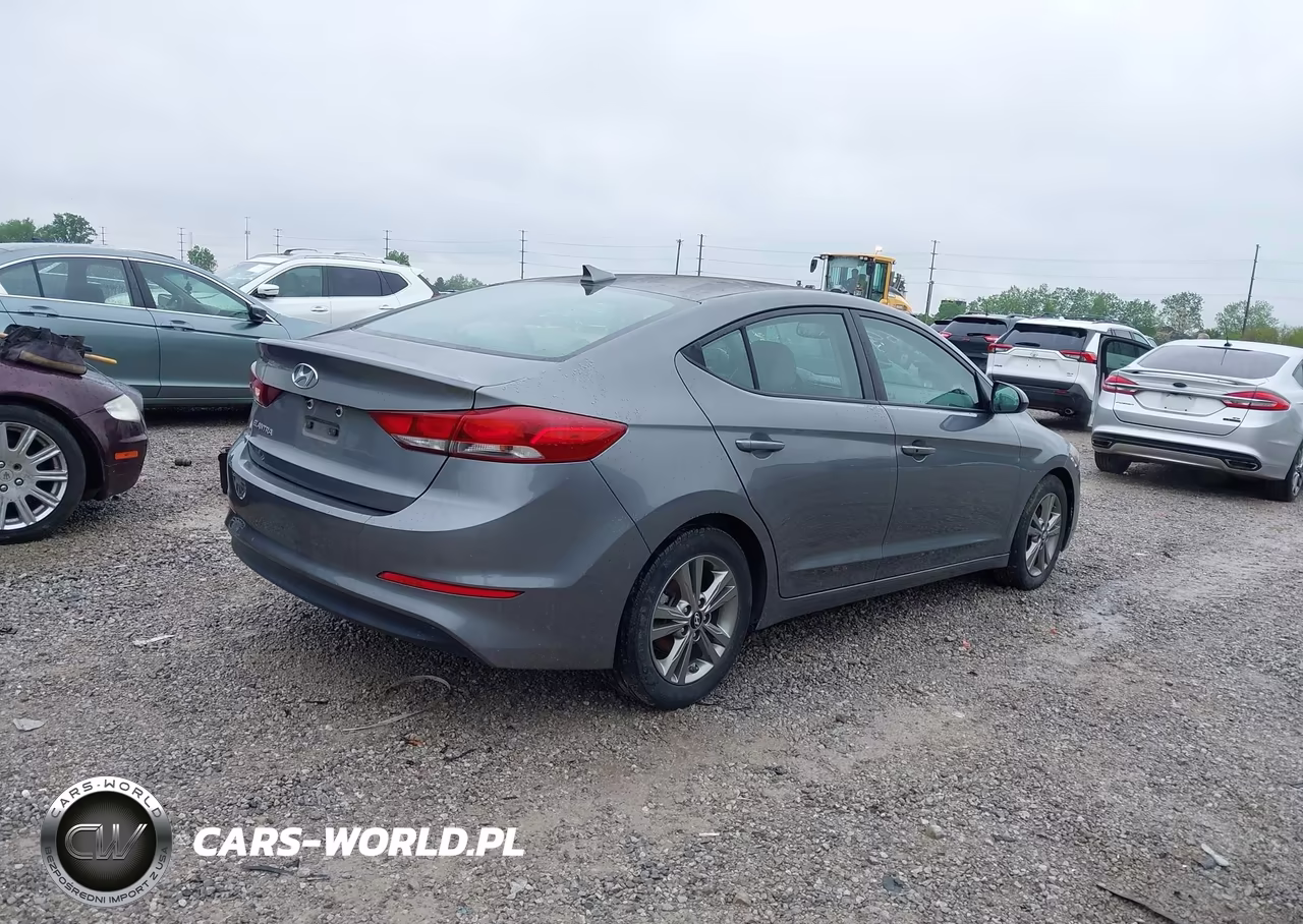 2018 Hyundai Elantra Value Edition VIN:5NPD84LF8JH372241 - 4