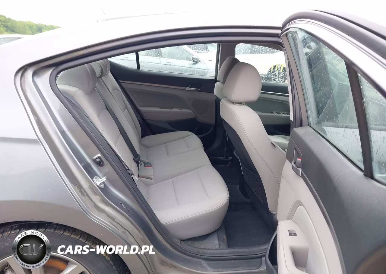 2018 Hyundai Elantra Value Edition VIN:5NPD84LF8JH372241 - 8