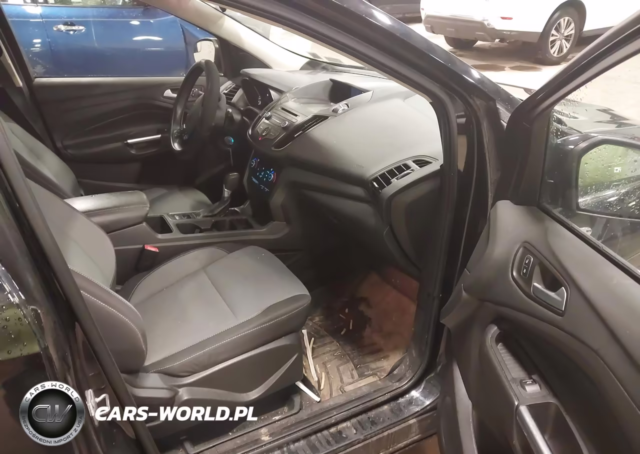 2017 Ford Escape Se VIN:1FMCU9GD9HUC08344 - 5
