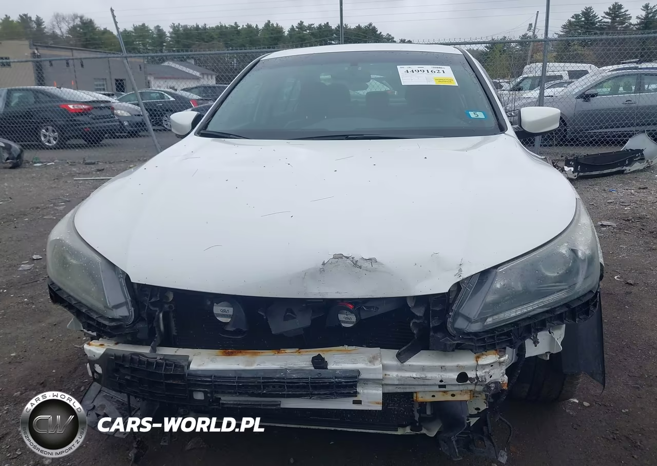 2015 Honda Accord Sport VIN:1HGCR2F52FA051358 - 13